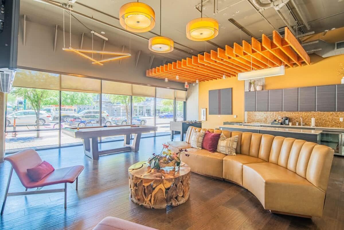 Apartment Unique 1bd - Dt Phx - Parking, Gym, Pool - Sleeps 6