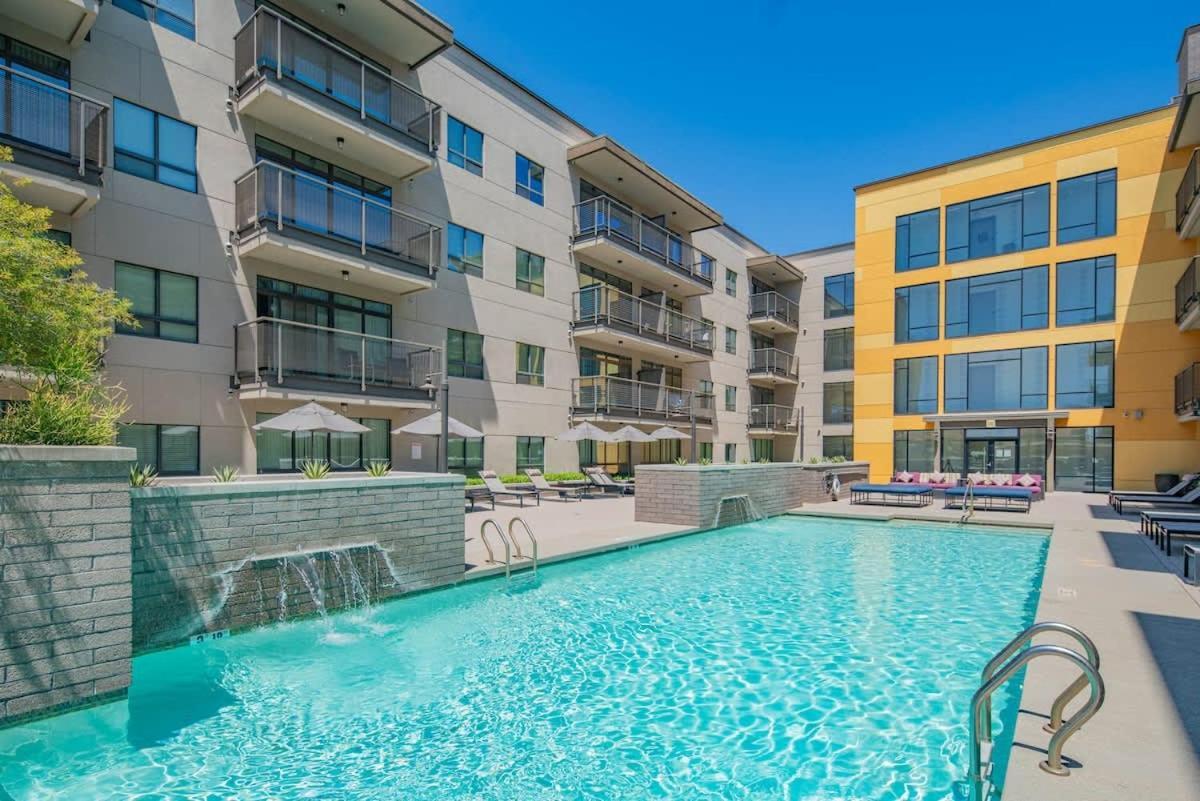 Unique 1bd - Dt Phx - Parking, Gym, Pool - Sleeps 6 * Phoenix