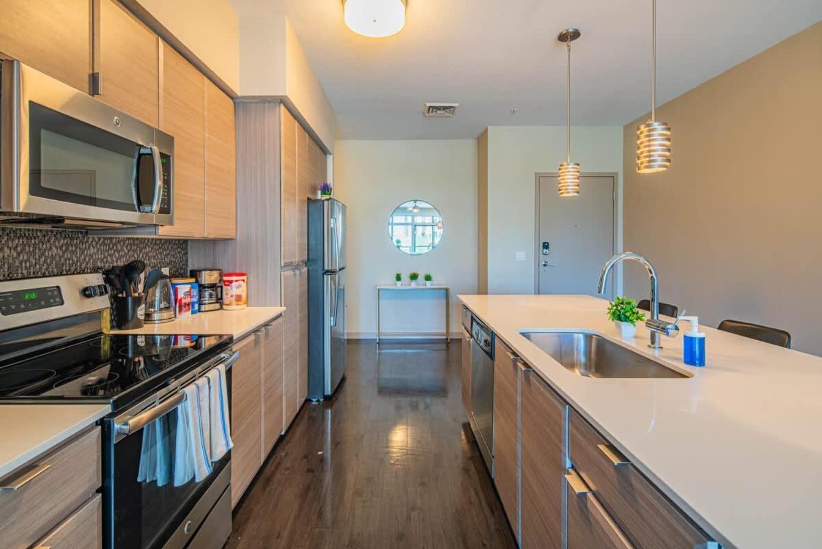 Unique 1bd - Dt Phx - Parking, Gym, Pool - Sleeps 6 Apartment Phoenix