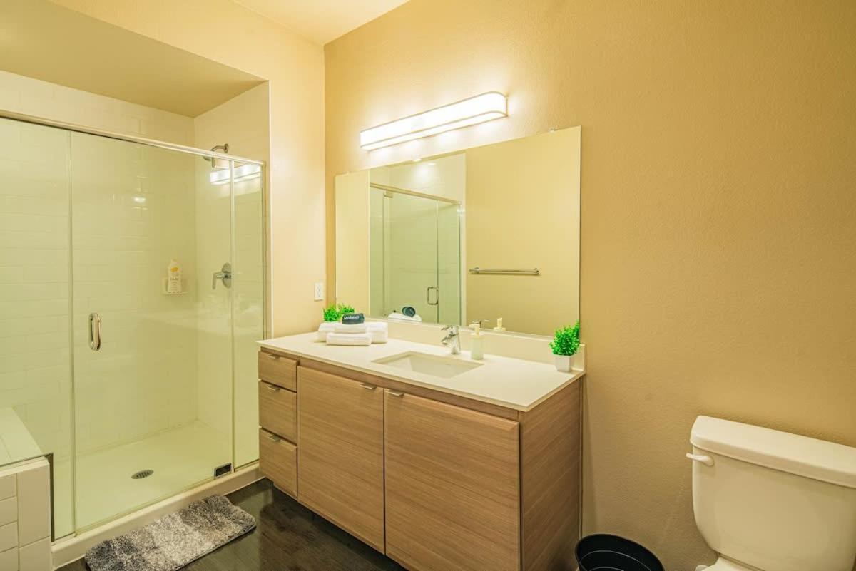 Apartment Unique 1bd - Dt Phx - Parking, Gym, Pool - Sleeps 6 Phoenix
