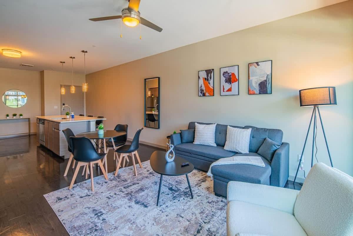 Unique 1bd - Dt Phx - Parking, Gym, Pool - Sleeps 6 Phoenix
